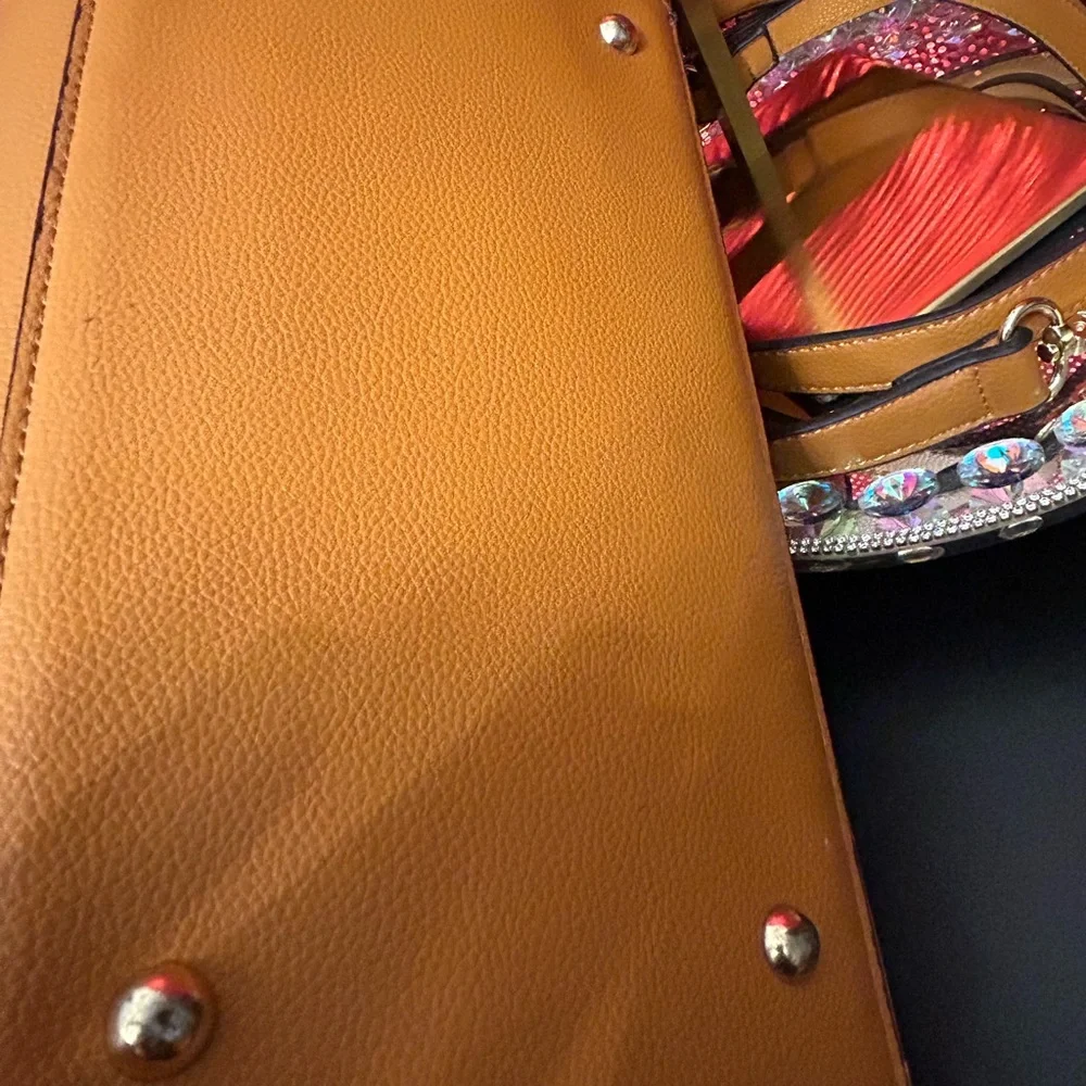 Elegant Mustard Tote Bag with Bow Accent - Picture 4 of 15